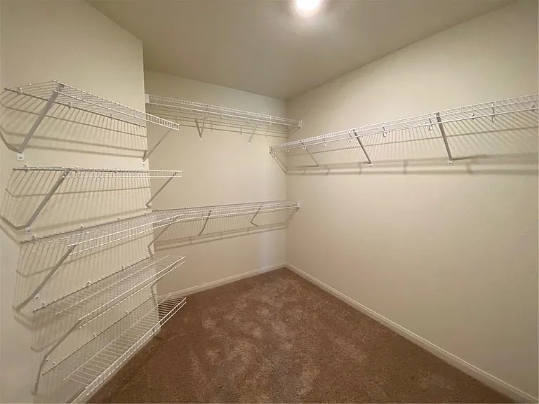 401 Hyacinth Way — Photo 19