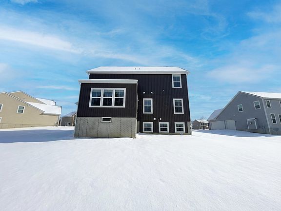 5th image of 10073 Wintercreeper Ct