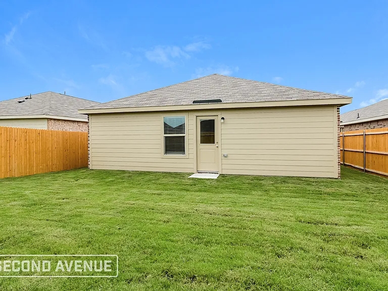 1947 Aves Glen Ln — Photo 22