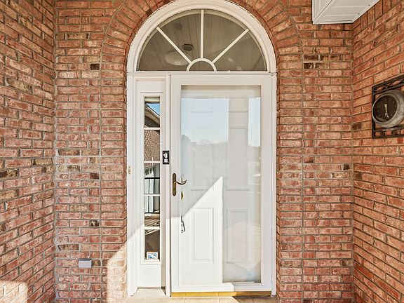 4th image of 731 Courtland Ave