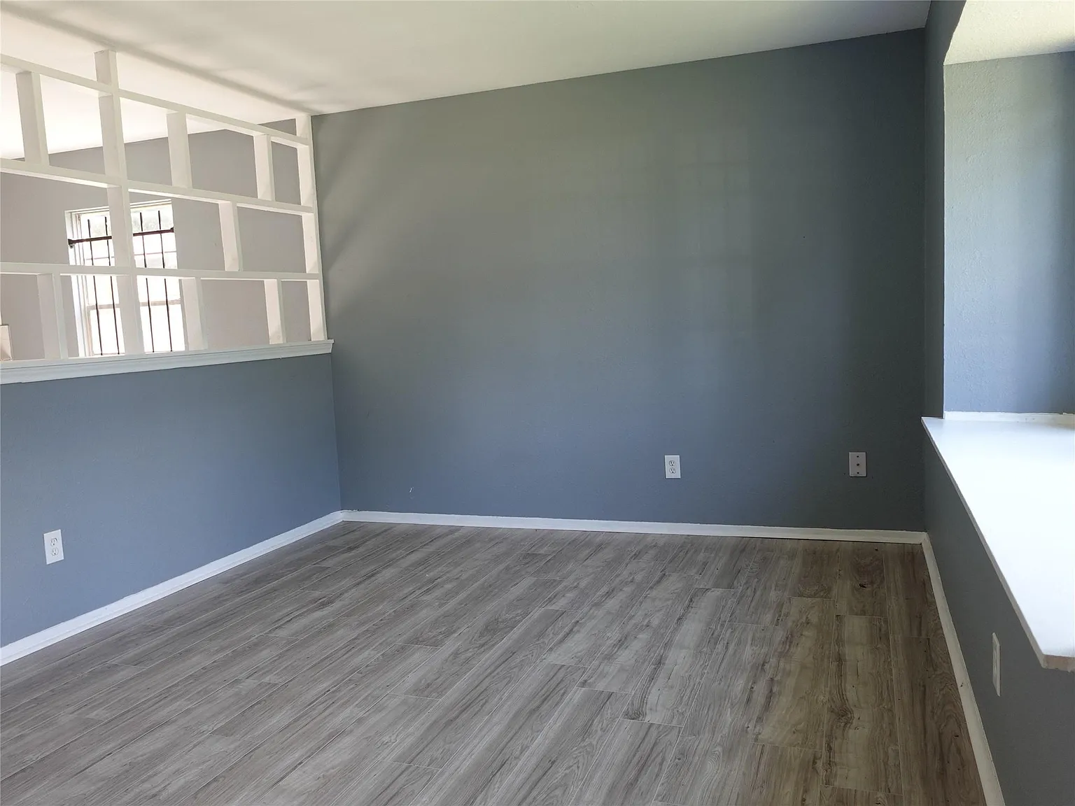 3 bed, 1.5 bath, 963 sqft, $1,500 — Photo 2