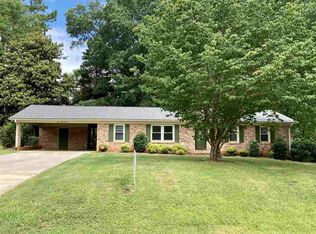219 Oakmont Dr, Boiling Springs, SC 29316