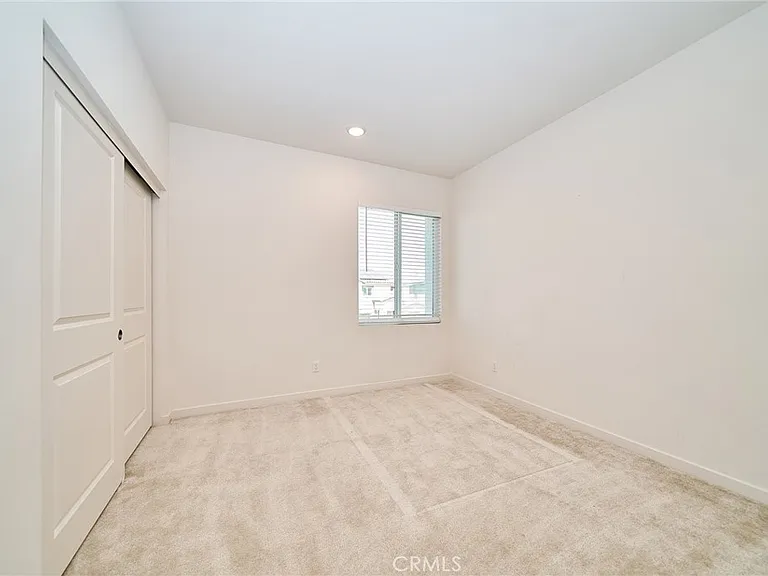 2622 E Embry Ln — Photo 48