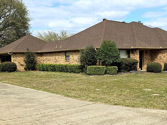 2nd image of 1806 Hogan Ln