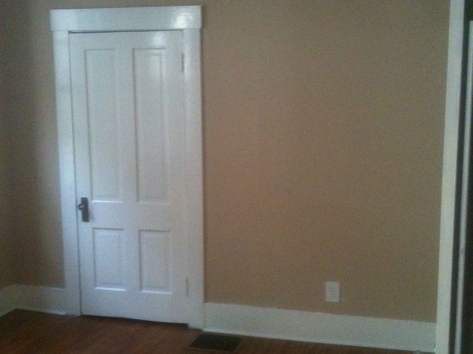 2nd image of 1735 E Spring St