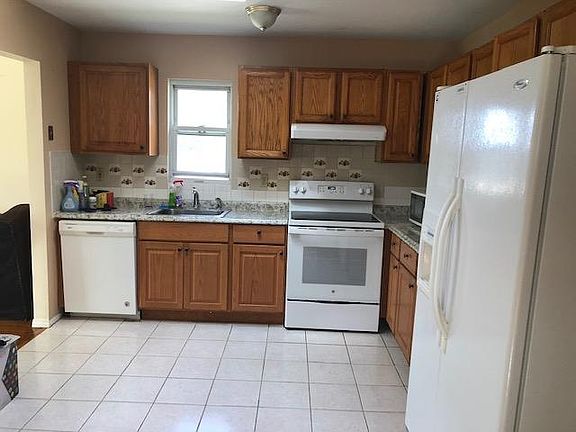 2nd image of 126 Maida Ave