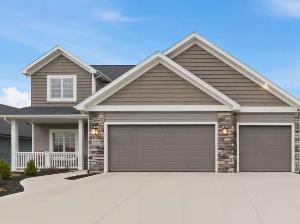 12040 Waters Meet Dr, Fort Wayne, IN 46818