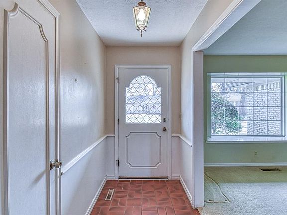 5th image of 3811 Bellwood Dr