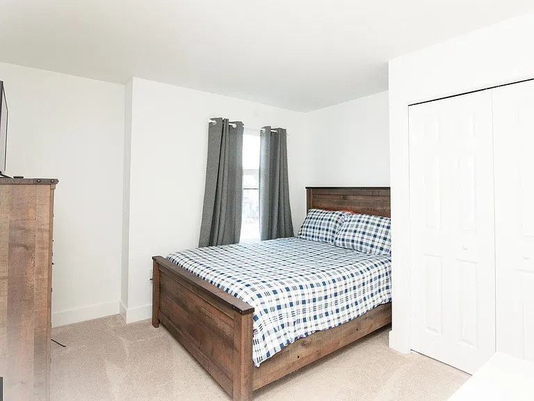 313 Estate Dr — Photo 6