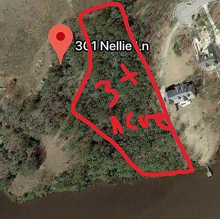 2nd image of 301 Nellie Ln