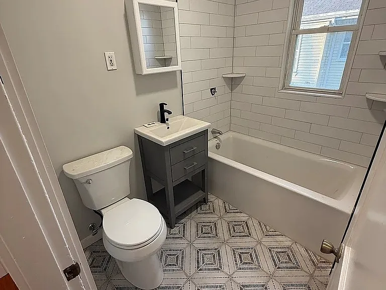 288 Boston Ave — Photo 6