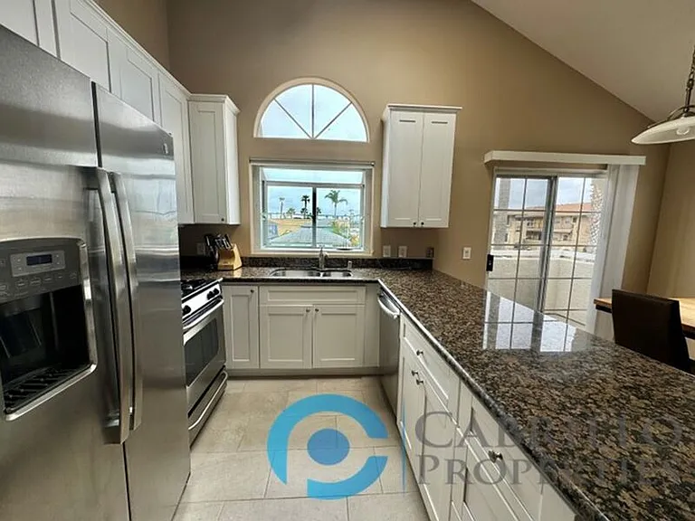1070 Felspar St #1 — Photo 5