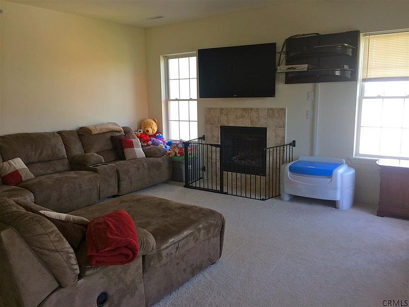 4th image of 308 N RIDGE