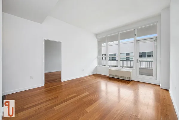 Rented by Up Real Estate Advisors LLC | media 9