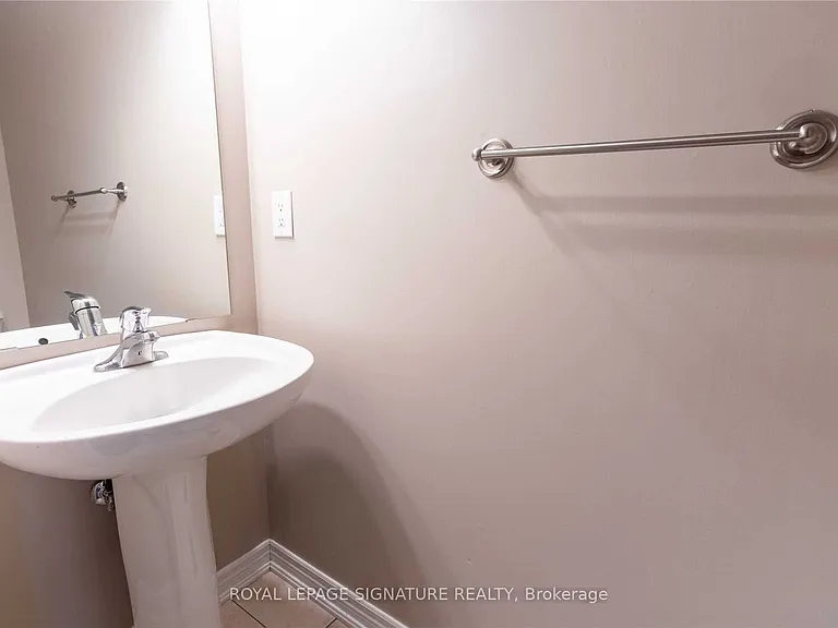 128 Holmes Cres — Photo 14