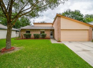 16011 Windom Dr, Webster, TX 77598