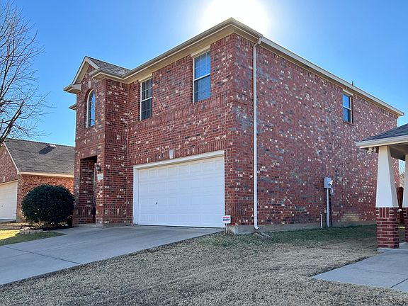 3rd image of 3313 Versante Dr