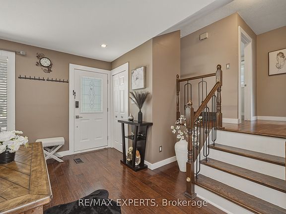 5th image of 7142 Rosseau Pl