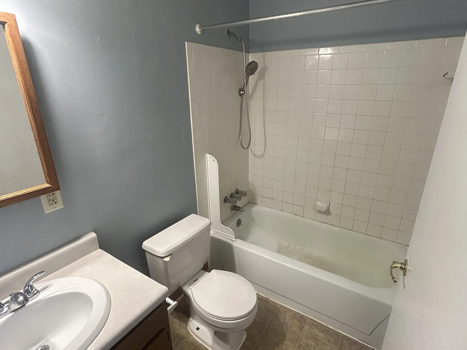 392 Shelby Avenue - Unit 12 — Photo 4