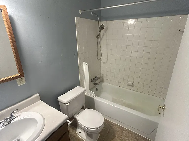 392 Shelby Ave #12 — Photo 4