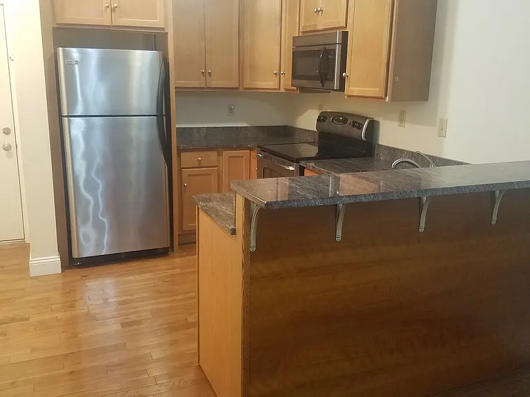 23 N Pearl St #2B — Photo 5