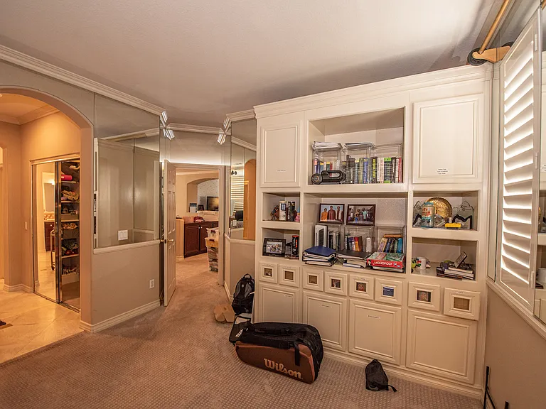 9774 Fox Valley Ct — Photo 29