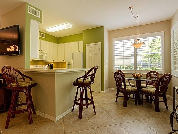5th image of 3955 Bishopwood Ct W APT 101