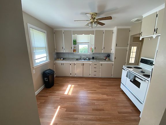 4th image of 334 Keen Ave