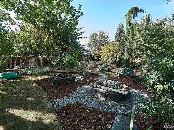5th image of 4703 62nd Ave E