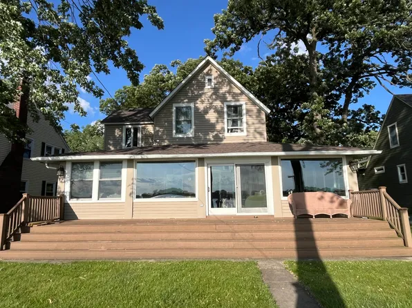 41270 N Westlake Ave, Antioch, IL 60002