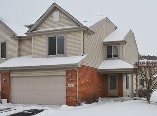8247 Pecan Pl, Frankfort, IL 60423