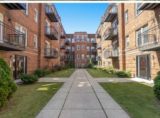 2101 E 67th St APT 110, Chicago, IL 60649