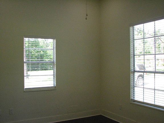 3rd image of 465 Durdin Dr