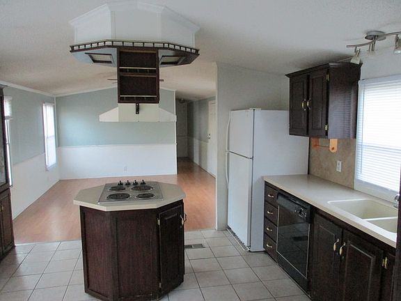 4th image of 134 Cypress Ln