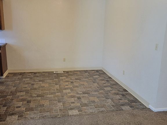 5th image of 2007 S Locust St