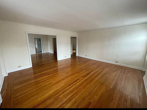 3rd image of 2716 Fairfield Ave #4B