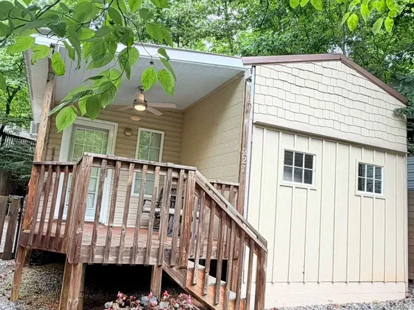 227 Canyon Pass, Cleveland, GA 30528