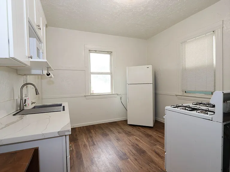 3907 Chestnut St — Photo 11