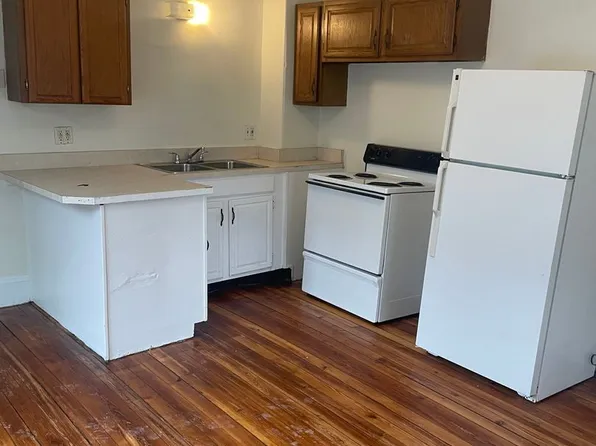 178 Brown Street, 178 Brown St #1, Westbrook, ME 04092