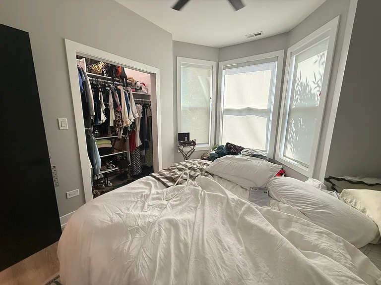 1701 W Division St #2E — Photo 12