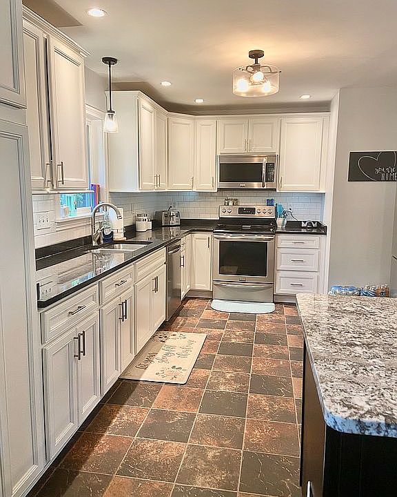 View: entering from dining