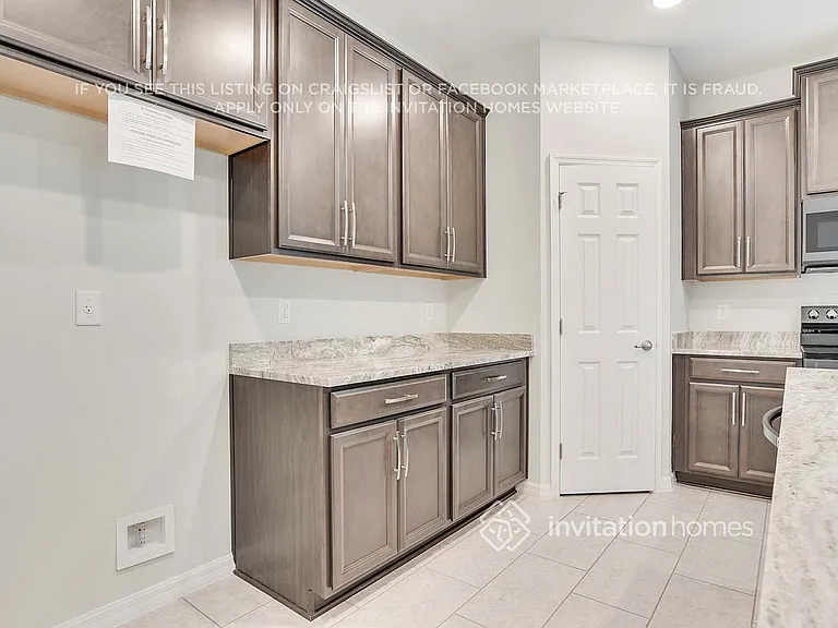 5625 Beggs Rd — Photo 9