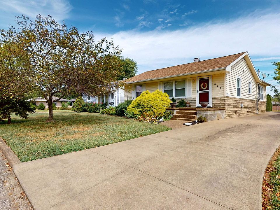 1st image of 921 N Kelsey Ave