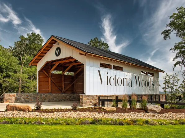 The Dresden Plan, Victoria Woods