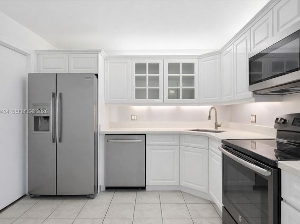 2201 S Ocean Dr APT 407