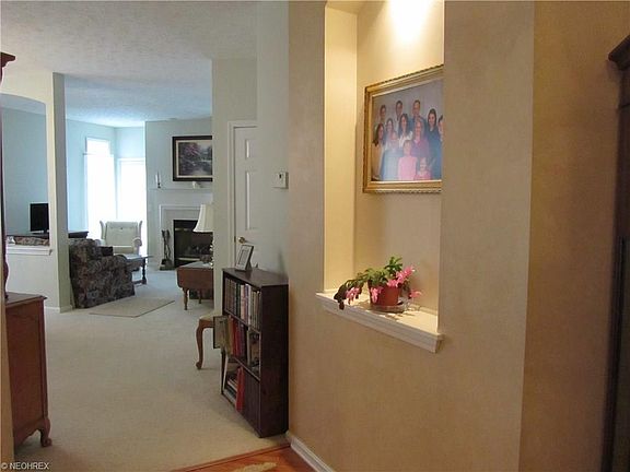4th image of 10370 River Rock Ln