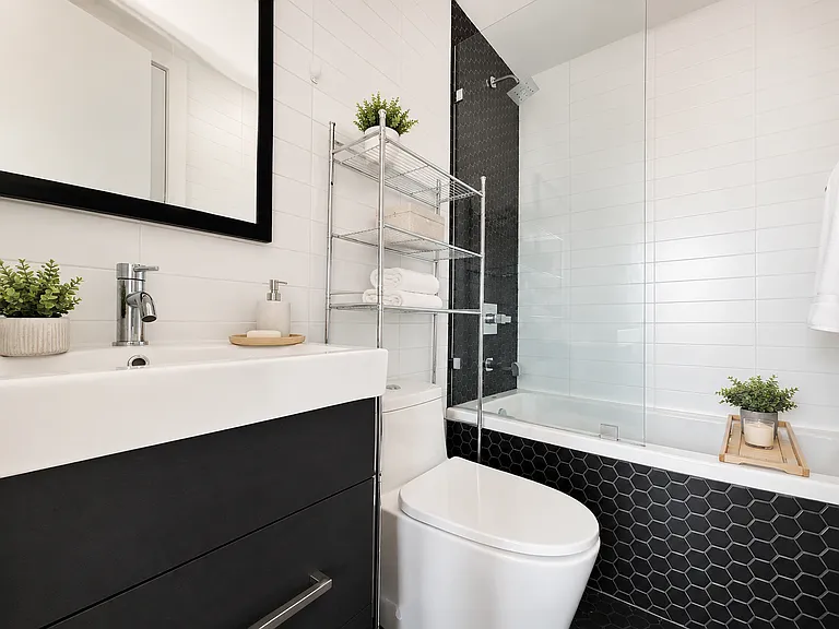 1033 Belmont Ave #2B — Photo 5