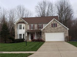 9007 Lakeview Dr, Olmsted Falls, OH