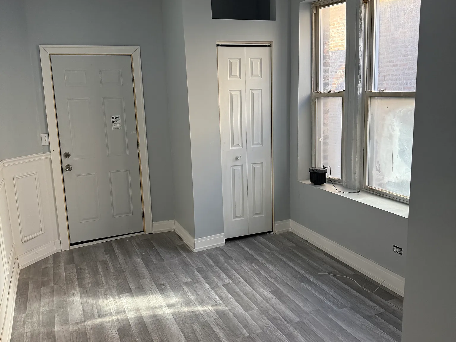 Studio, 900 sqft, $1,100 — Photo 2