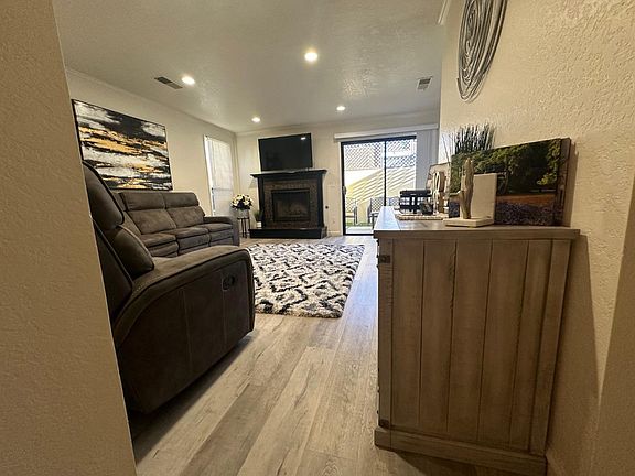 3rd image of 1067 Padre Dr Unit 1